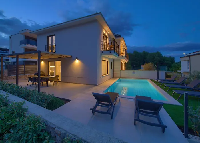 Holiday House Fra&La With Private Pool